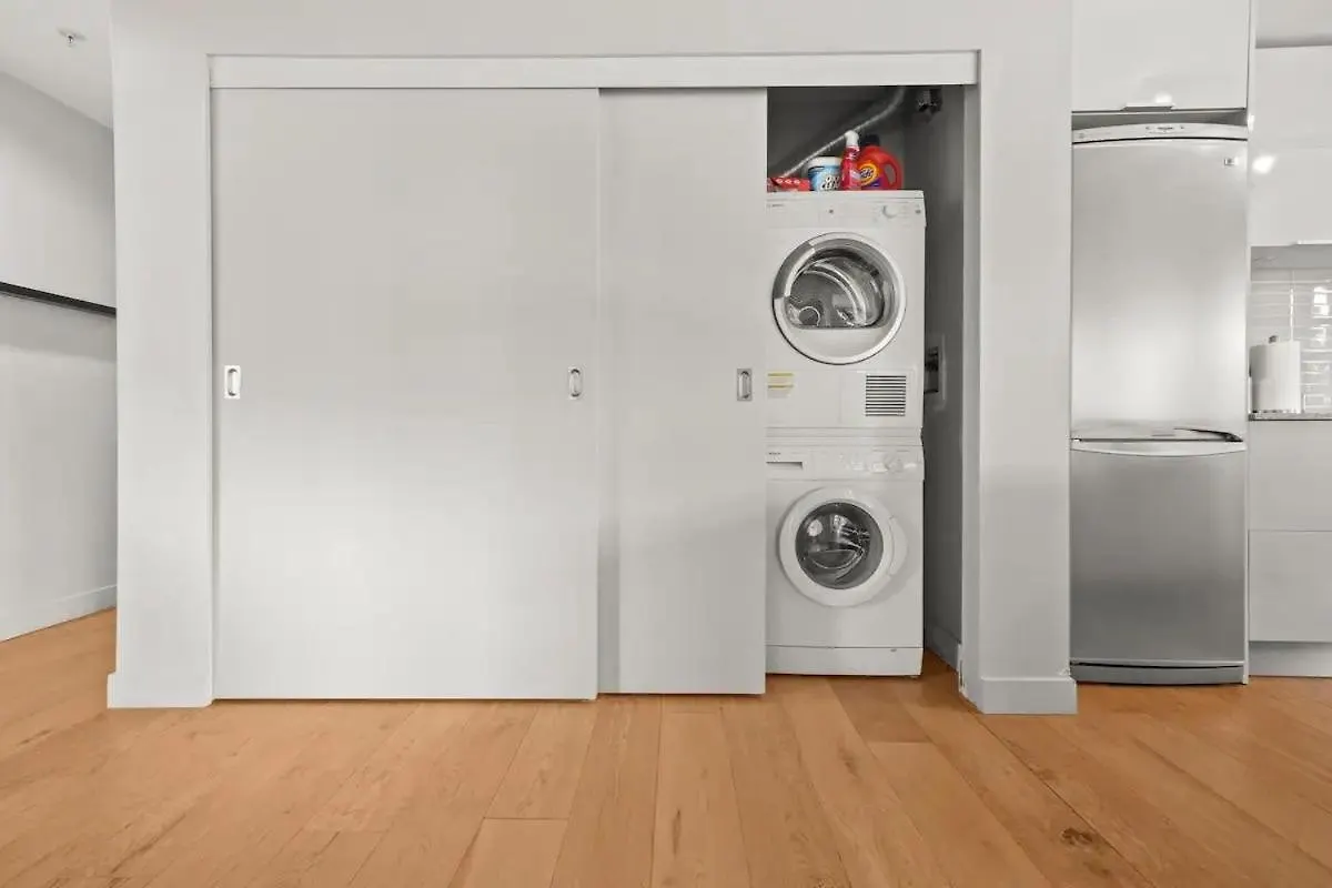 וונקובר Modern Condo In Downtown Two Bedroom Parking Lot קנדה