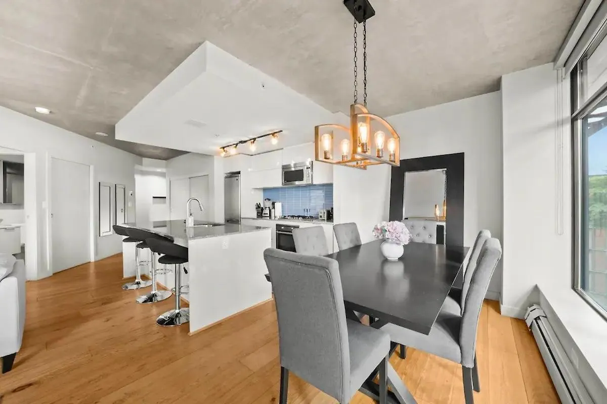 וונקובר Modern Condo In Downtown Two Bedroom Parking Lot 0*,
