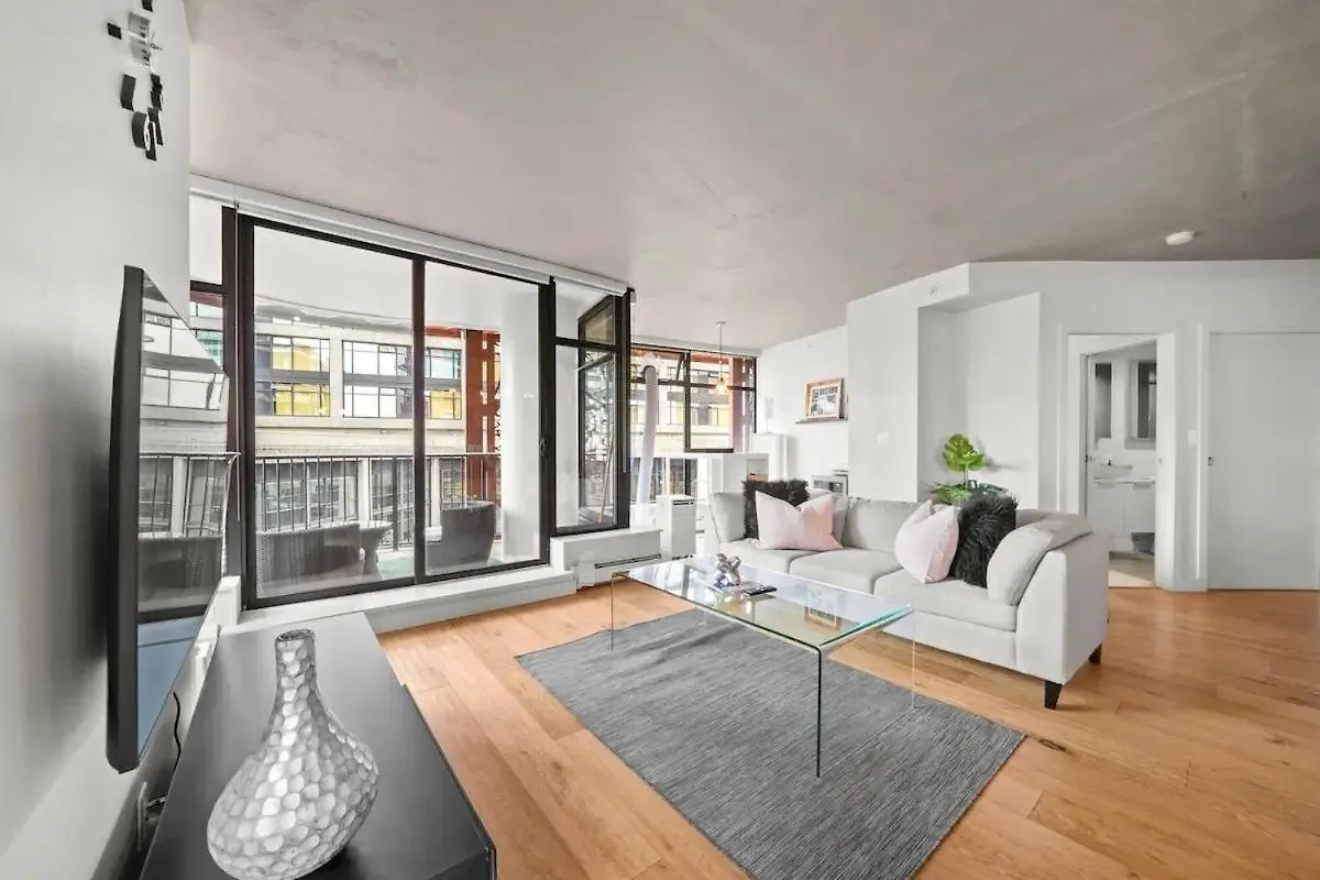 וונקובר Modern Condo In Downtown Two Bedroom Parking Lot